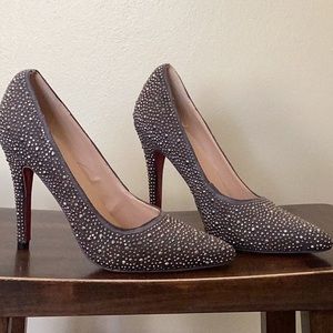 Pewter studded heels sz38. 4” heels.